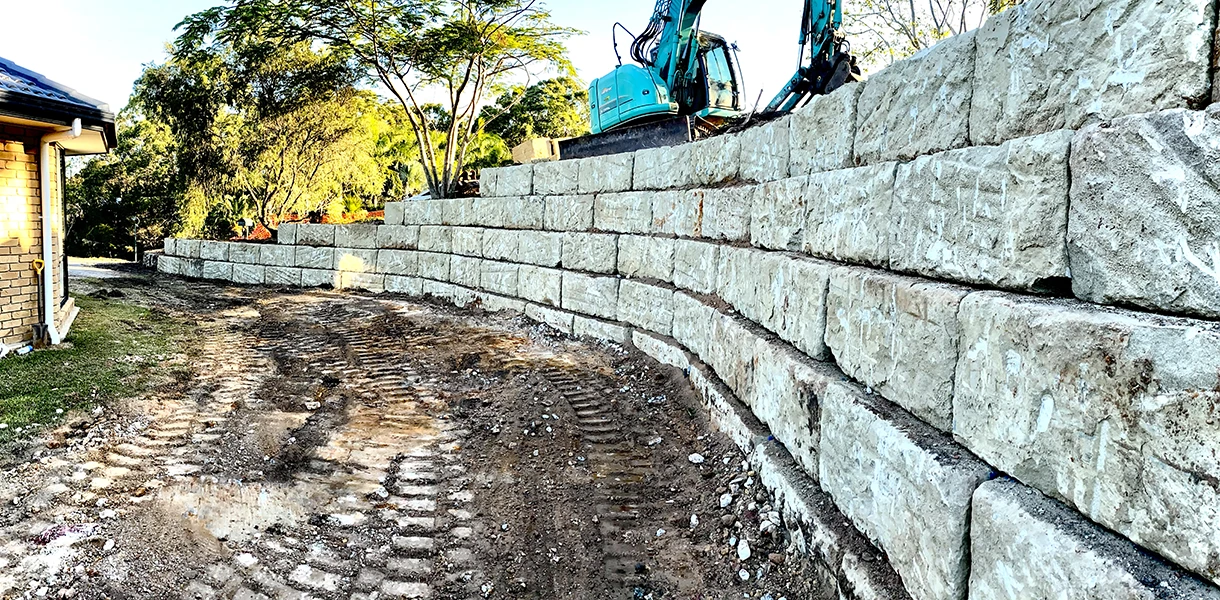 Sandstone Block Walls Terracing - Cashmere excavation at rear 9 600