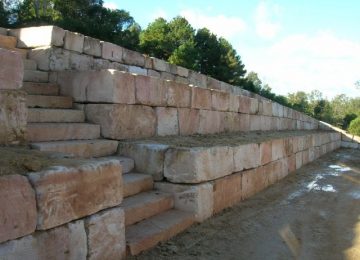 B grade premium sandstone block wall with rough cut sandstone slab steps